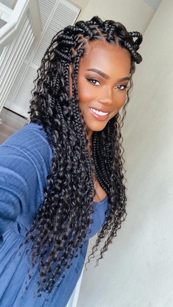 long knotless braids with curls
